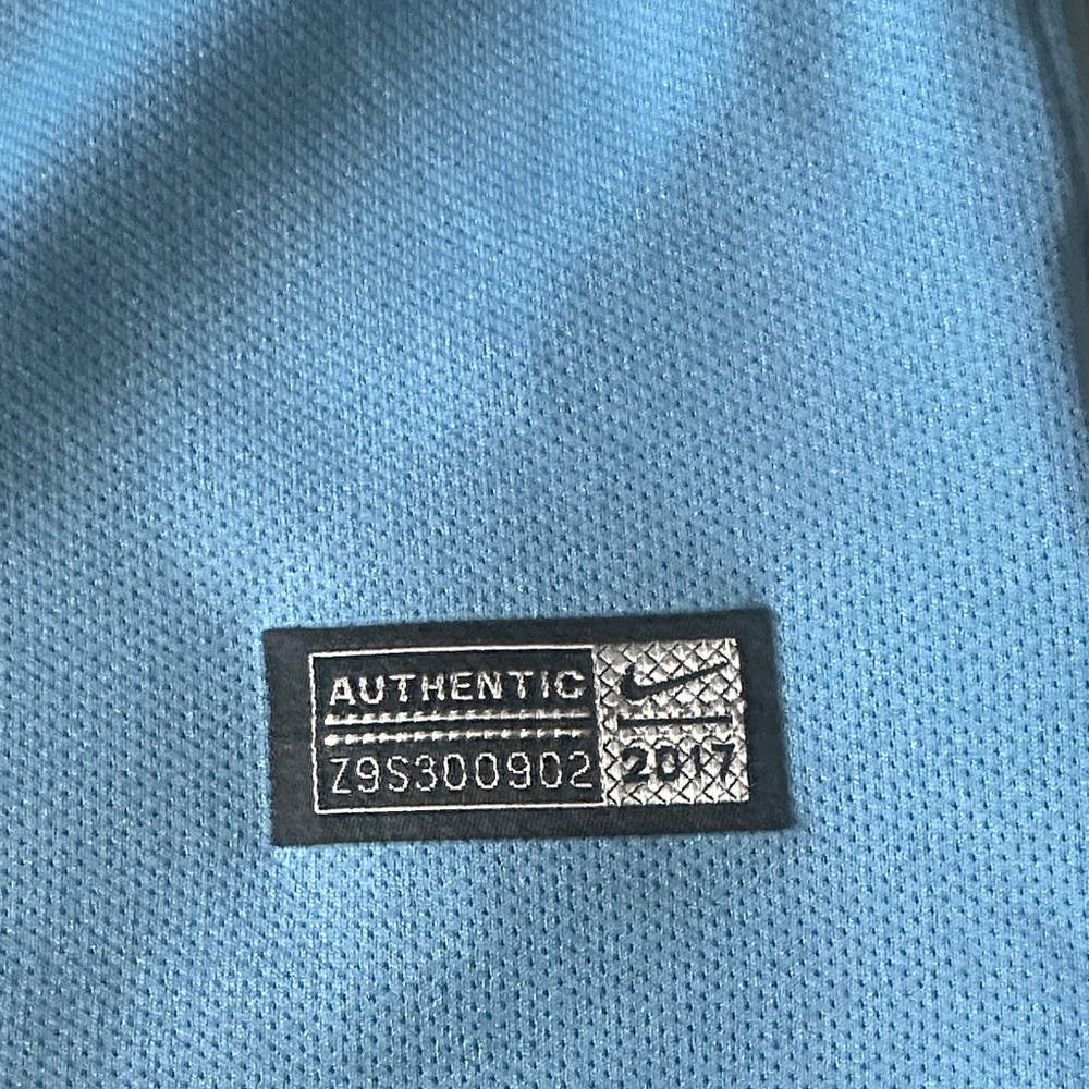 Manchester City Nike Jersey - Picture 5 of 6